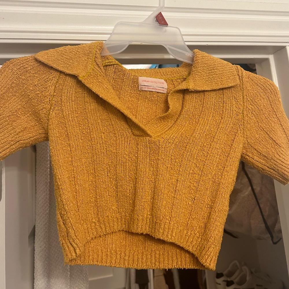 Super Cute Yellow Urban Outfitters Cropped Sweater